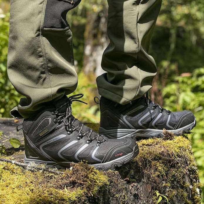 How to Choose Hiking Boots UK